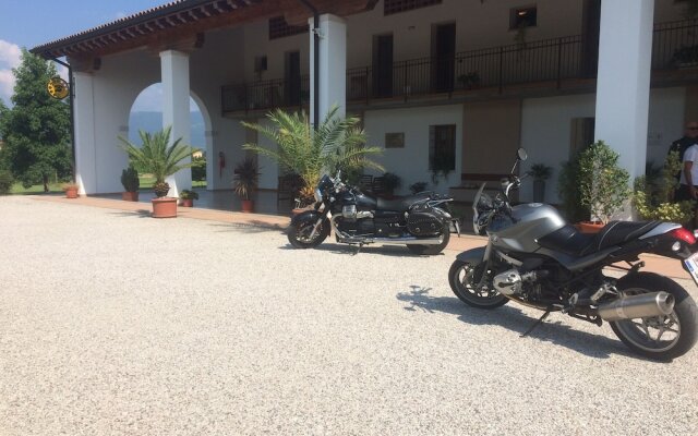 Agriturismo Crocerone B&B