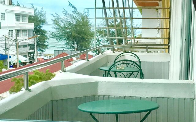 The Beach Cha Am Suite