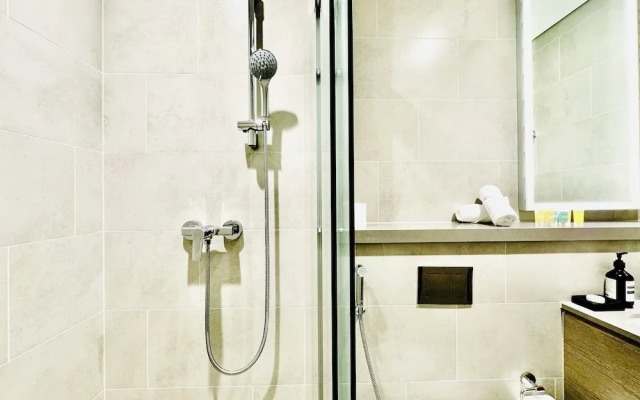 Venduras - Elegant 2BR in Sobha Waves