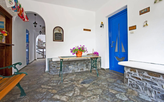 Stefano Apartments