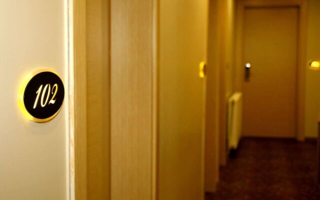 Line Suite Hotel