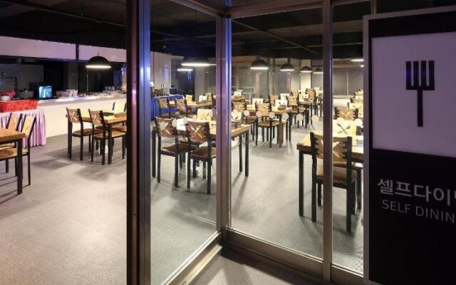 Dukgu Hot Spring Hotel