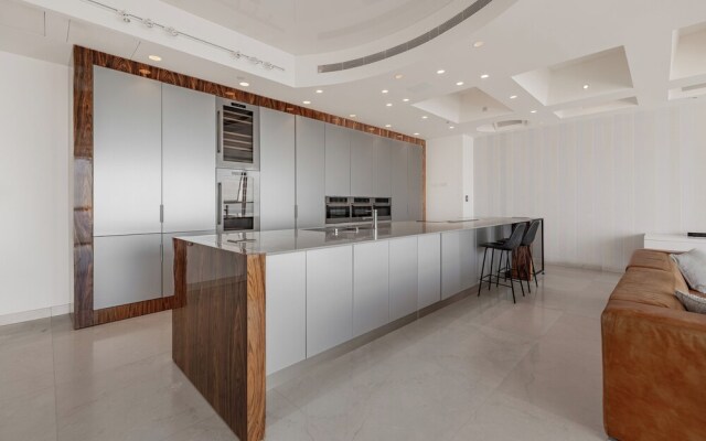 The TLV DREAM by BREEZ