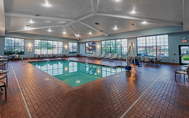 Holiday Inn Express & Suites Tulsa S Broken Arrow Hwy 51 by IHG