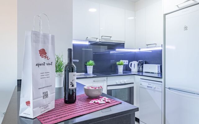 Apartment Overlooking the sea and the Port of Empuriabrava