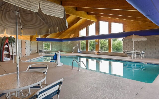 AmericInn Lodge & Suites Republic