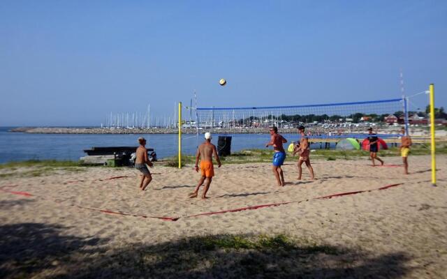 Stuga m havsutsikt & 50m till strand