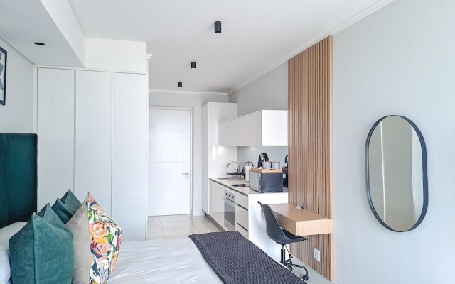 Executive apartment at Ellipse Waterfall