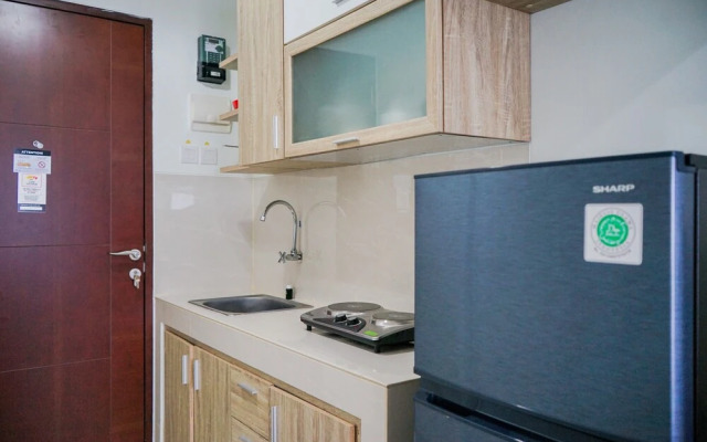 Best Location Studio Apartment at Springwood Residence