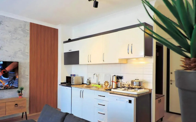 Chic Flat 10 min to Lara Beach in Antalya