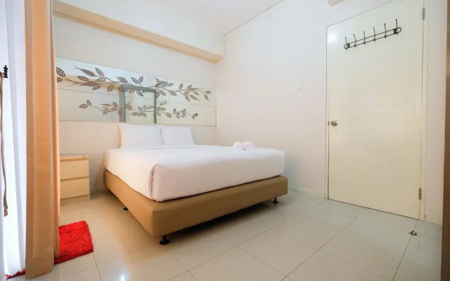 Comfy 1BR Apartment at Cosmo Terrace