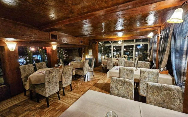 Hotel Koliba na Grzi