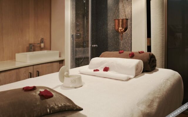 LeCrans Hotel & Spa 5*