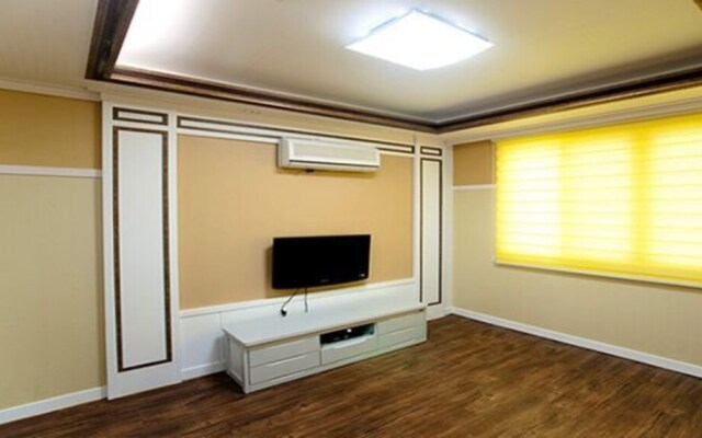 Tongyeong Paradise Pension