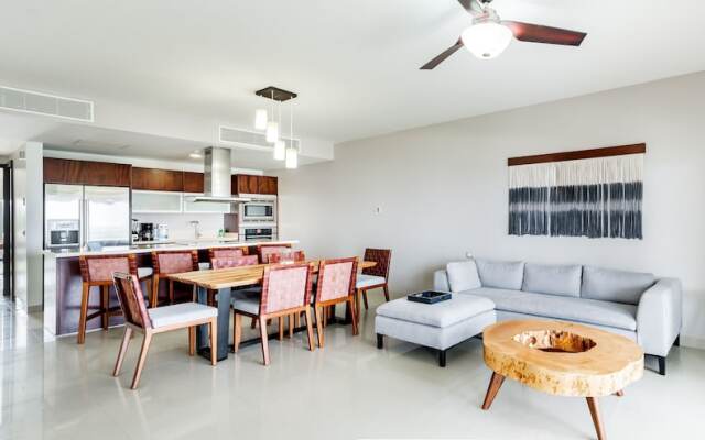 Casa Flamingo 2 Bedroom Condo by Redawning