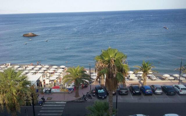 EliHotel