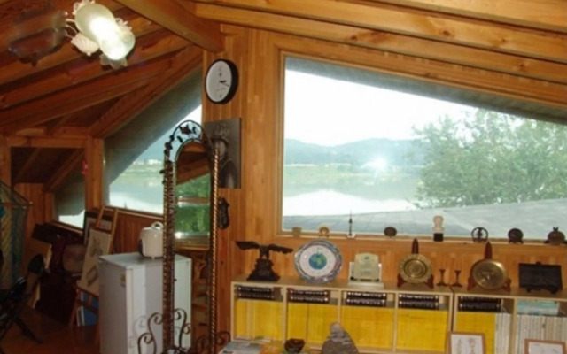 Yangpyeong Dalbichi Meomuneunjip