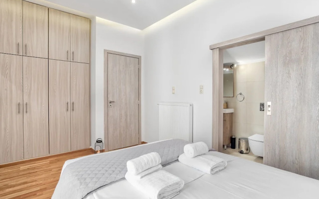 Serene Acropolis View Roofdeck