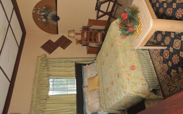 Moko's Bed & Breakfast
