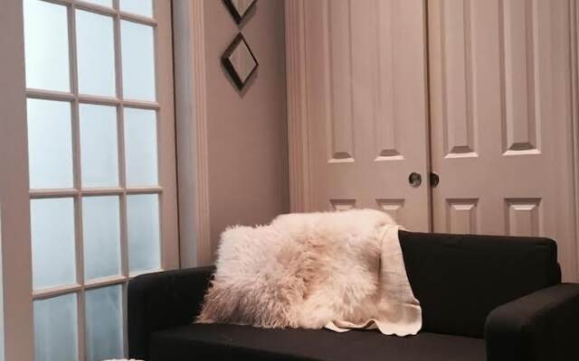 NY060 1 Bedroom Apartment By Senstay