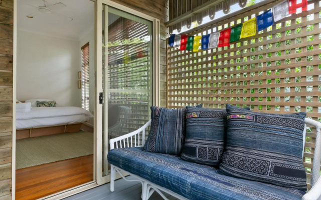 18 Adams St The Beach Shack fabulous location close to the beach – Guest Rooms – Sunshine Beach