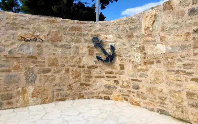 House Sidro, Stari Grad