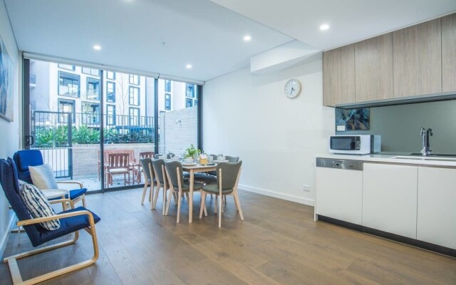 Lovely & Luxurious Townhouse In Zetland