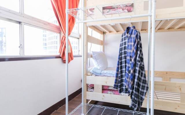 Almas Guest House - Hostel