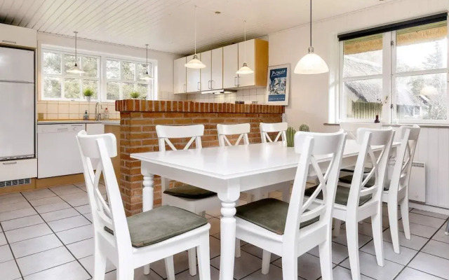 8 Person Holiday Home in Blavand