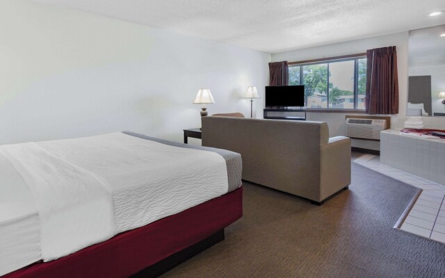 Super 8 La Crosse
