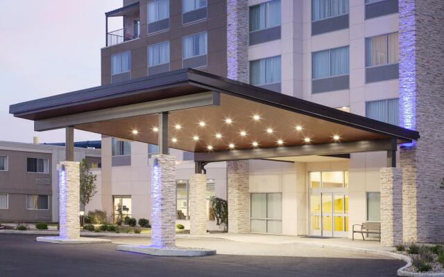 Holiday Inn Express & Suites Sandusky, an IHG Hotel