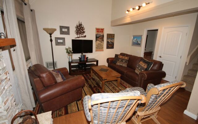 Mammoth Ski & Racquet Club