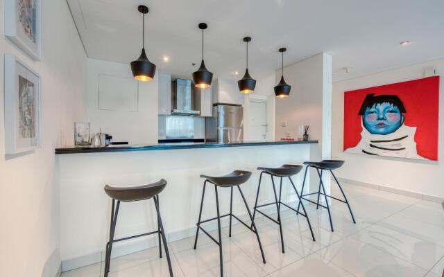 Maison Privee - Aesthetic Apt w/ Stunning Vw in Luxurious Building