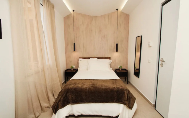 Suites Domus Fysi