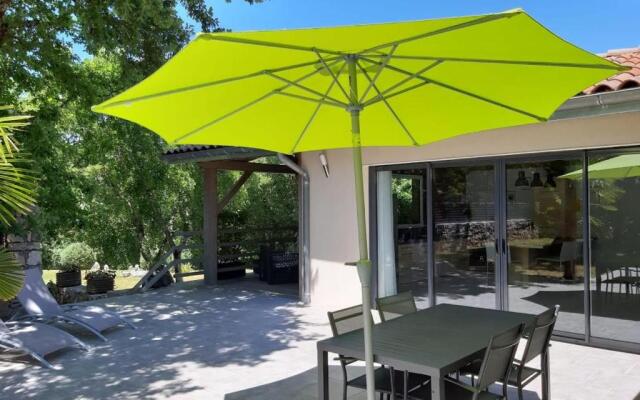 Les Oliviers gîte grand confort au calme