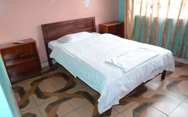 Nyam Hotel