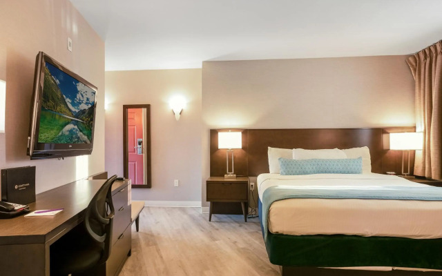 Safari Inn, a Coast Hotel