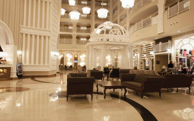 Quattro Beach Spa & Resort Hotel