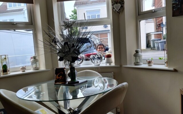 Captivating 1-bed Apartment in Bournemouth