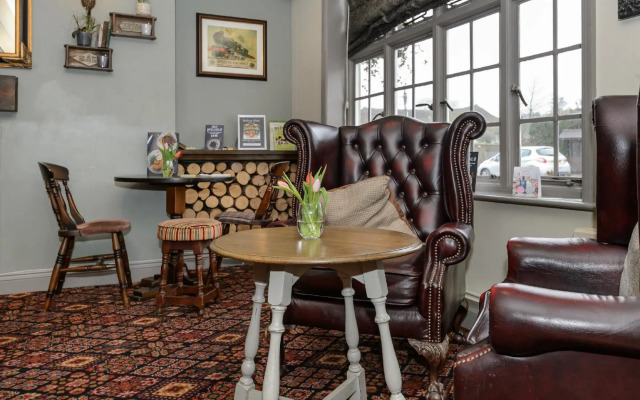 Balfour Arms