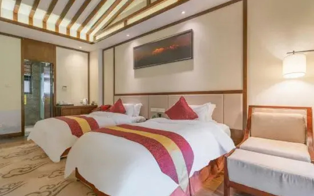 Gongga cliff Hot Spring Hotel