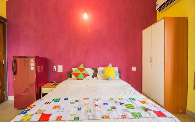 OYO 13147 Home Studio With Balcony Morjim Beach