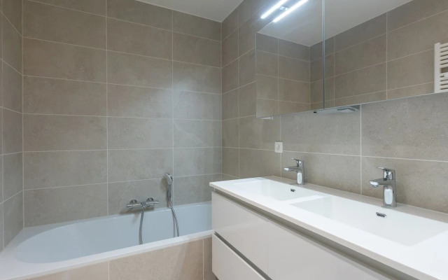 Accessible Corner Apartment