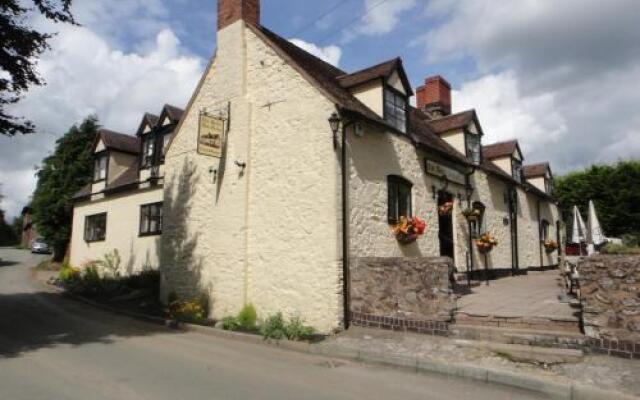 Bottle & Glass Inn