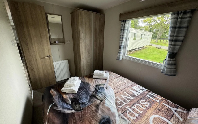 Berwick-upon-tweed - Caravan - Sleeps 6 - Parking