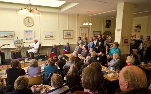 Alcock & Brown Hotel