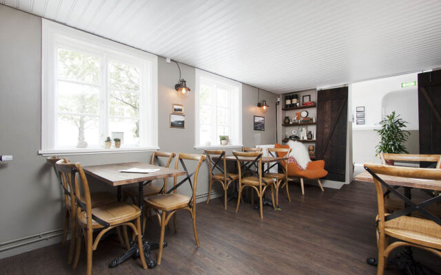 SKYR Guesthouse
