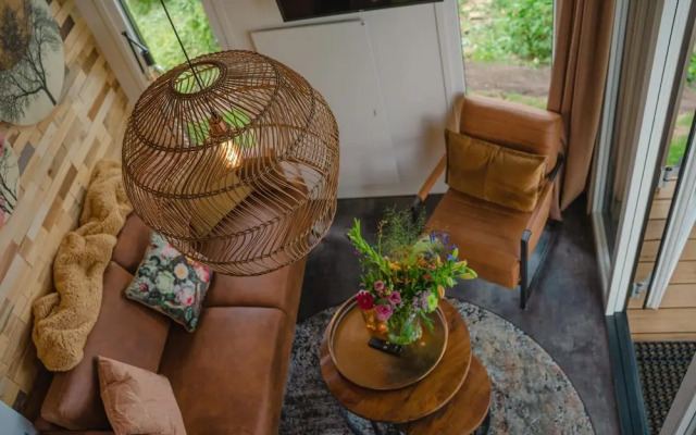 Tiny River House 2 Guest