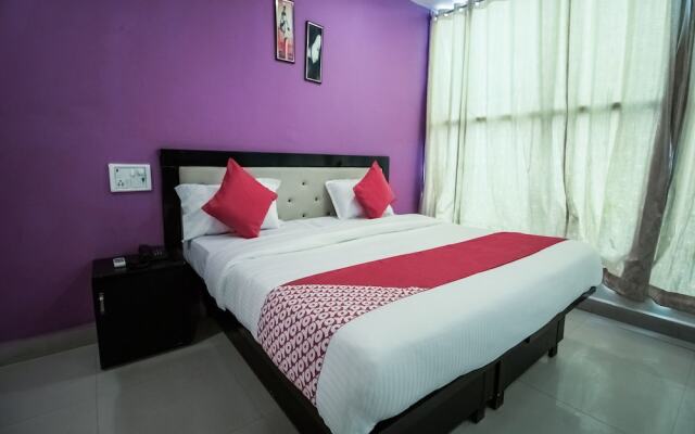 OYO 11966 Grand Euro Park Hotel