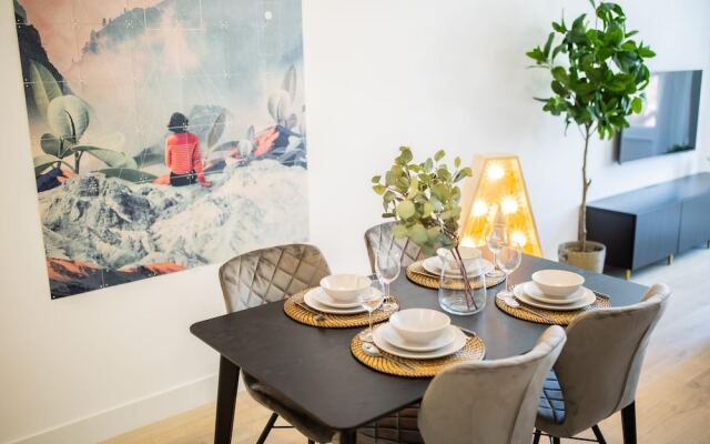 Alphabet 1BR Serviced Apartment -nb304/306-